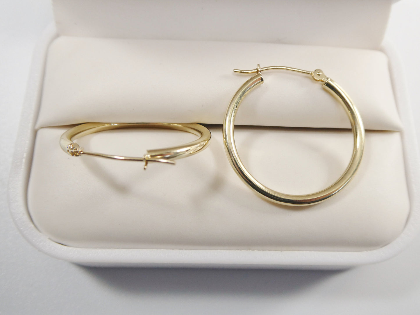 14K real solid yellow gold 2mm / 25mm round hoop earring snap closure high polish finish