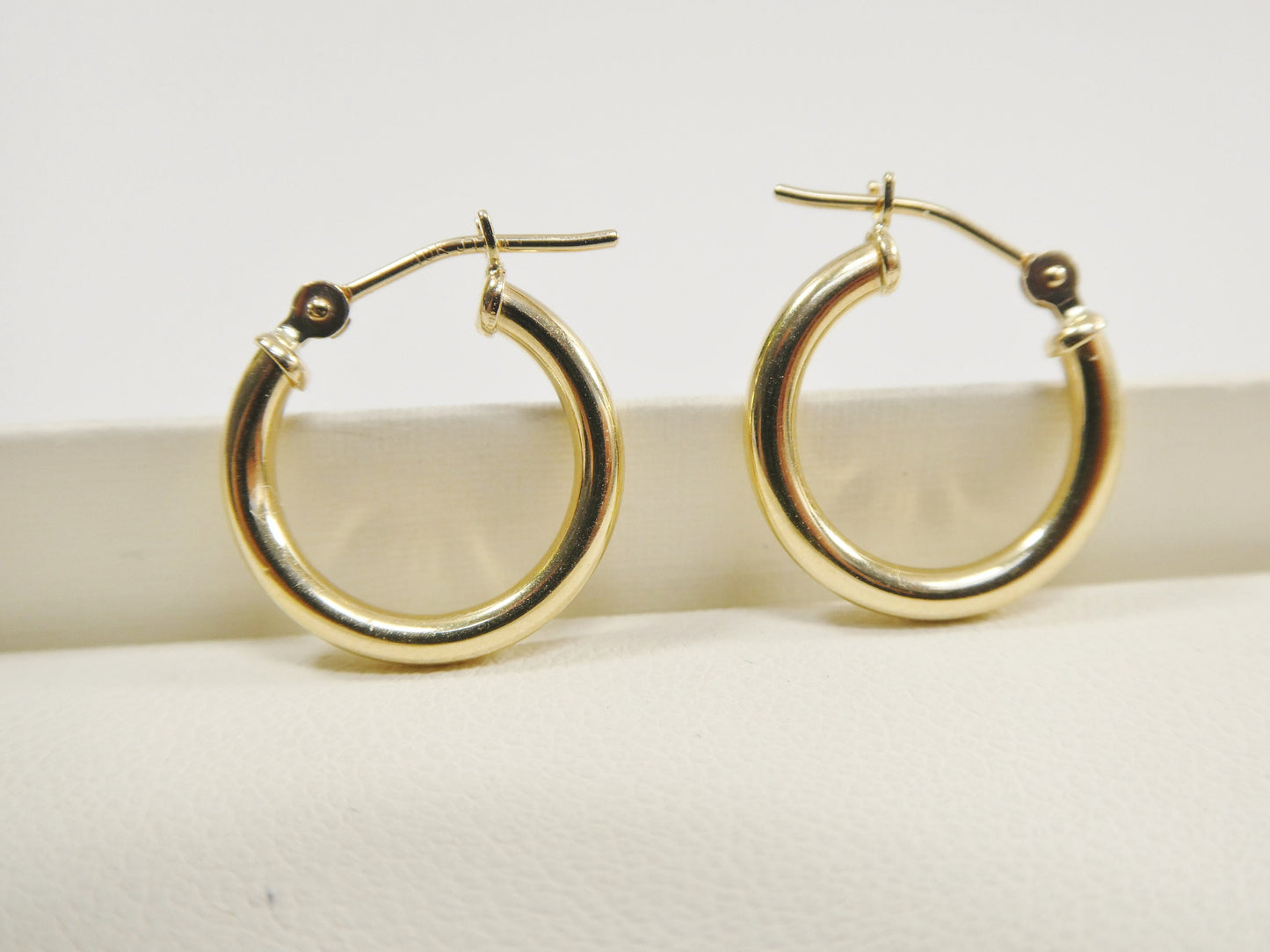 10k real solid yellow gold 2mm tube super polish hoop earrings