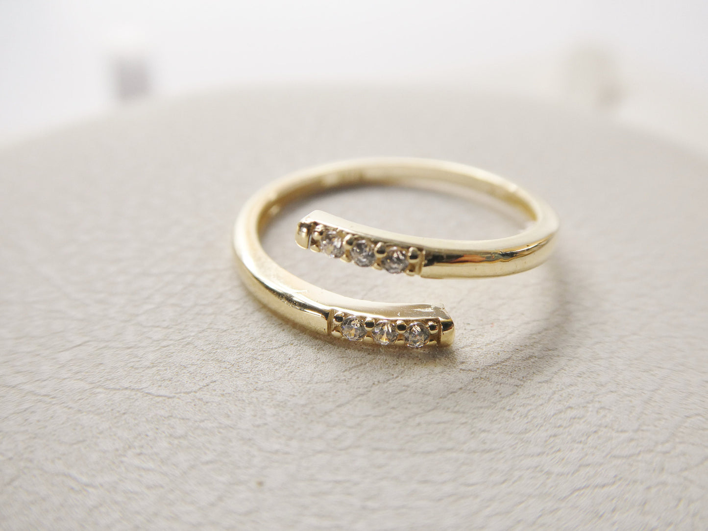 10k solid yellow gold women girl bypass ring