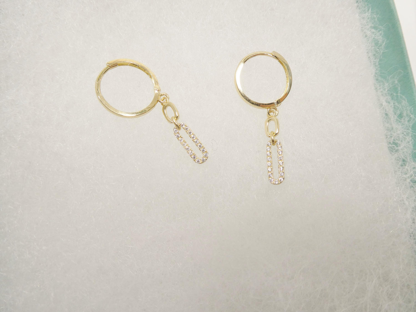 real 10k solid yellow gold paperclip dropping earring
