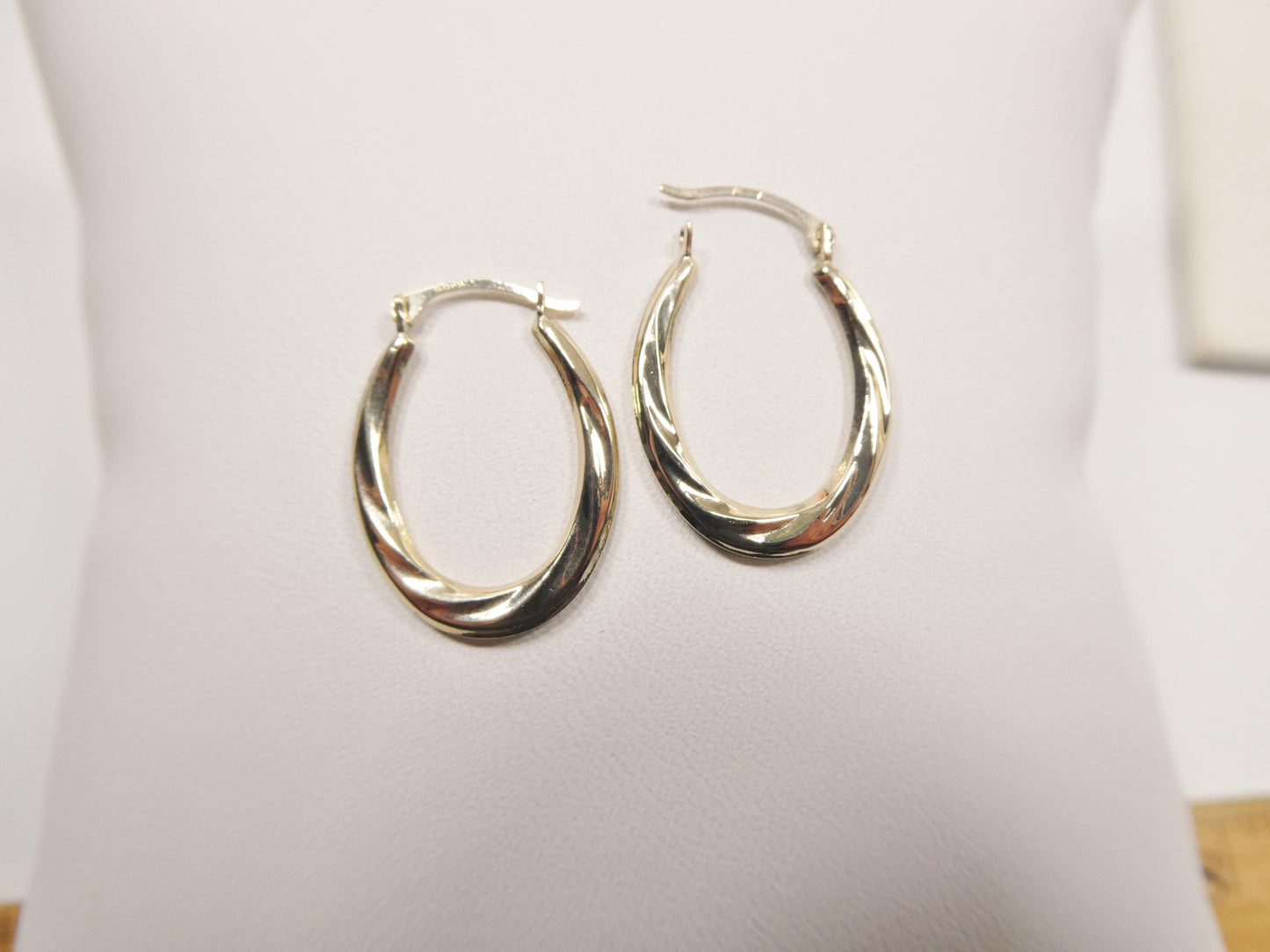 10k real solid yellow gold classic design hoop earrings