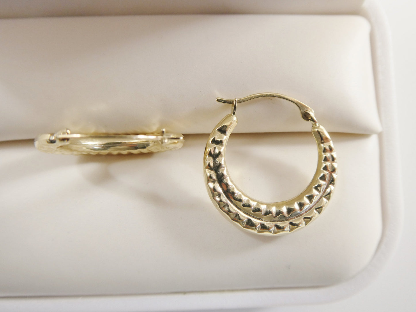 10k real solid yellow gold 18MM classic design hoop earrings