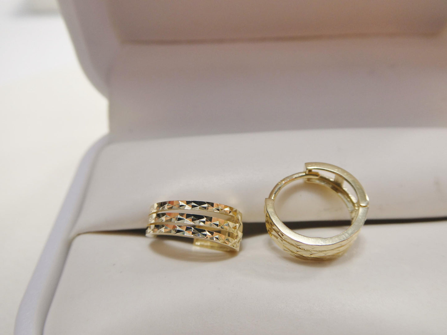 real 10k solid yellow gold designer diamond cut hoop huggie earrings