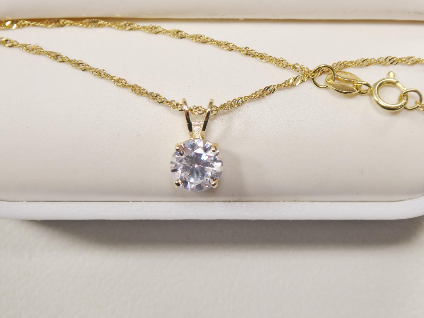 10k real solid yellow gold 16 inch chain and round stone solitaire pendent set