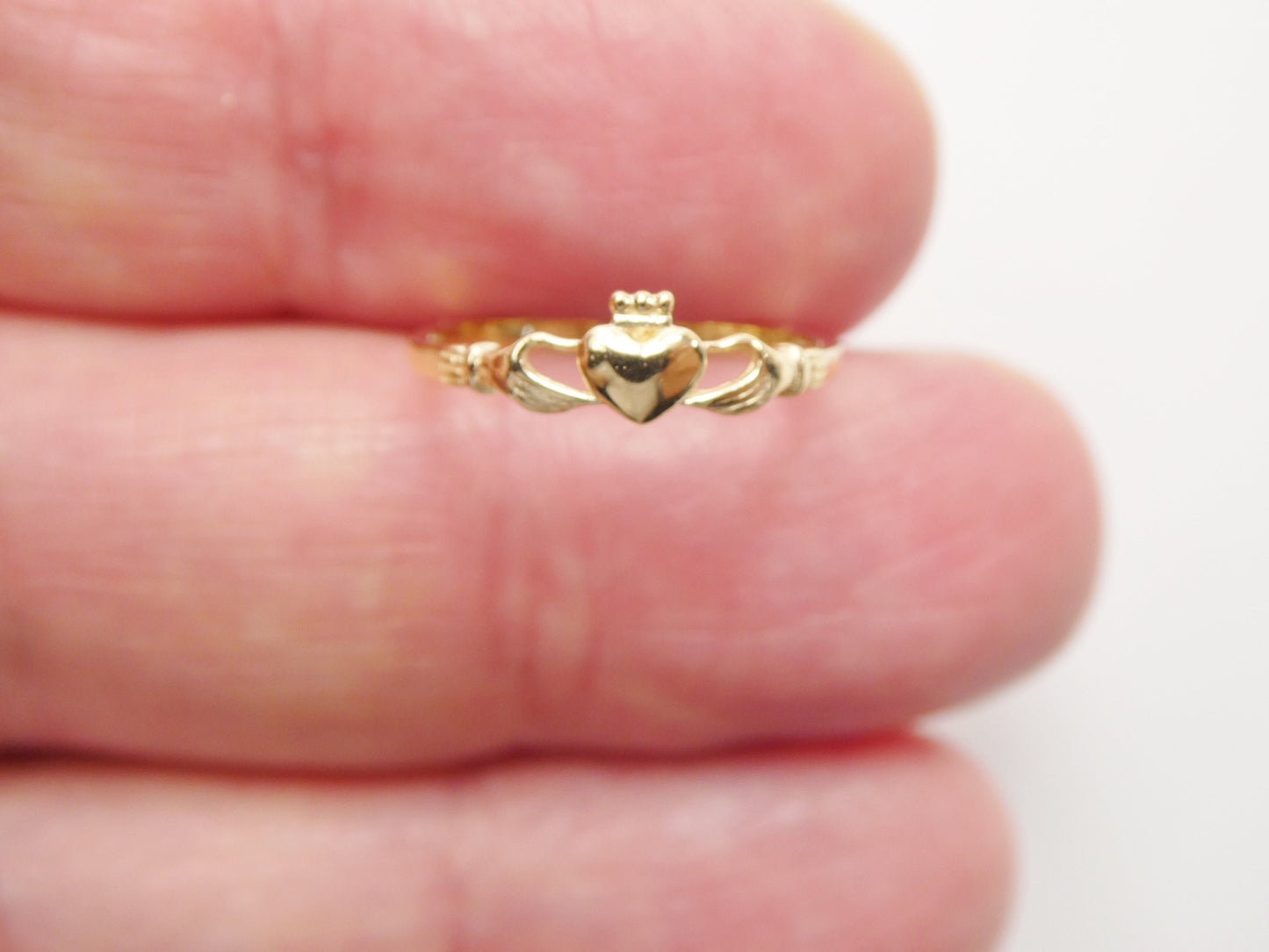 10k solid yellow gold women girl claddagh ring