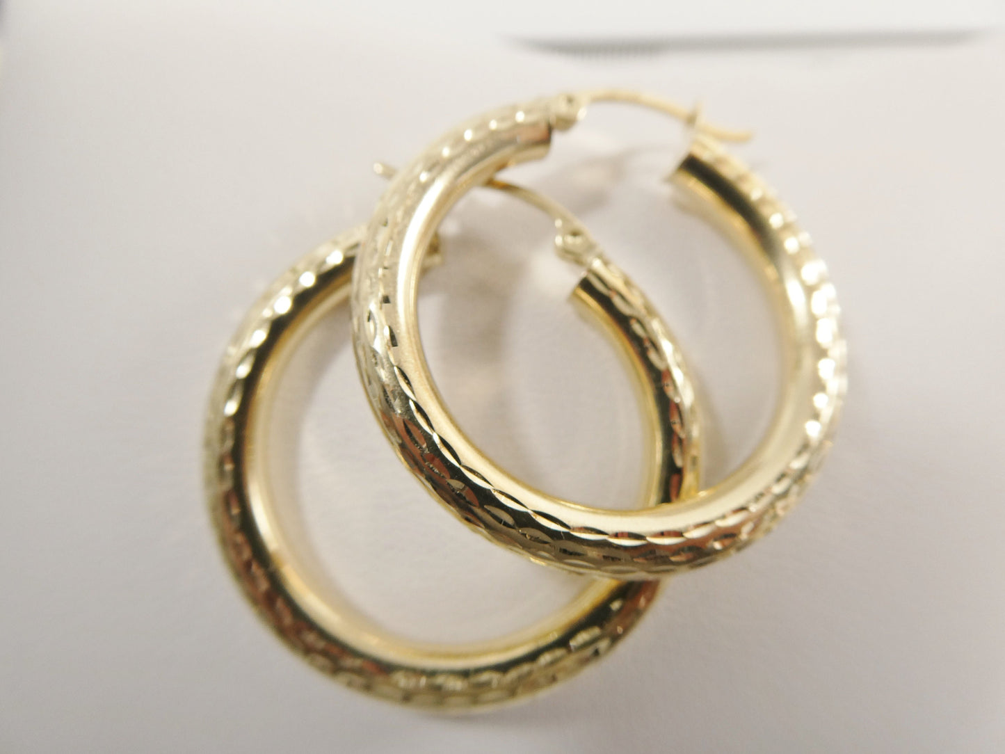 14K real solid yellow gold 30mm round hoop earring snap closure full diamond cut finish