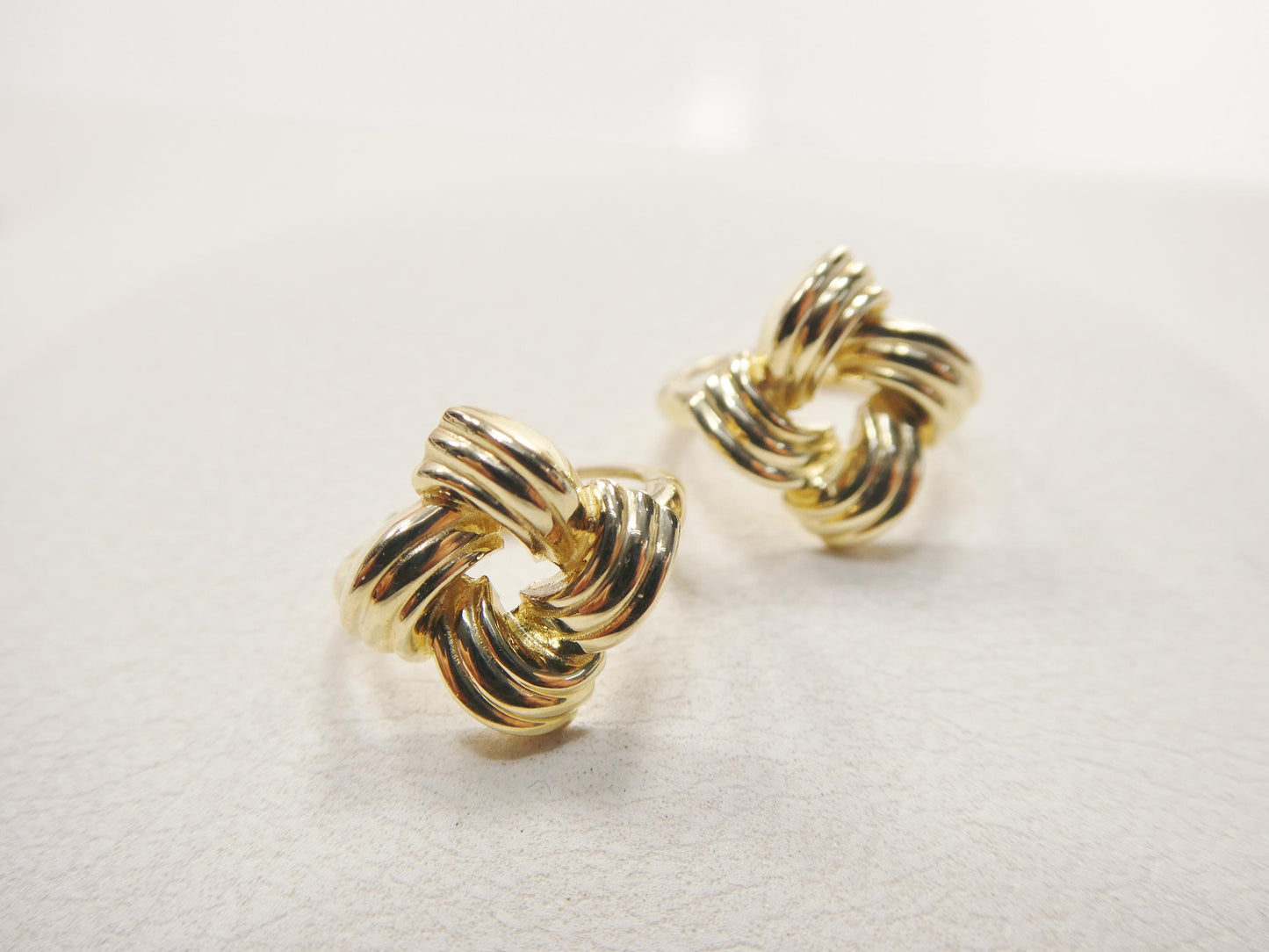 real 10k solid yellow gold designer love knot hoop huggie earrings