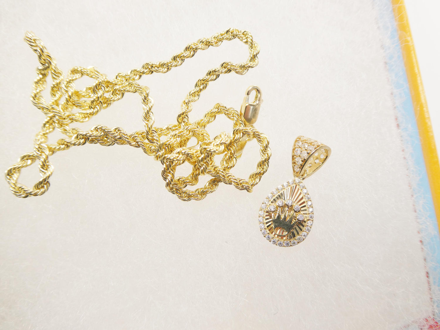 10k real solid yellow gold crown pendent and rope necklace