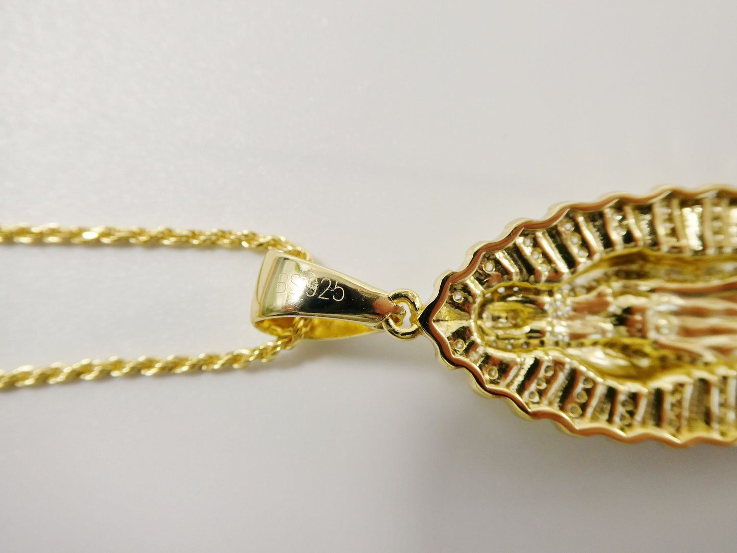 real 925 sterling silver 14k yellow / silver color 18 inch robe chain and Guadalupe virgin pendent