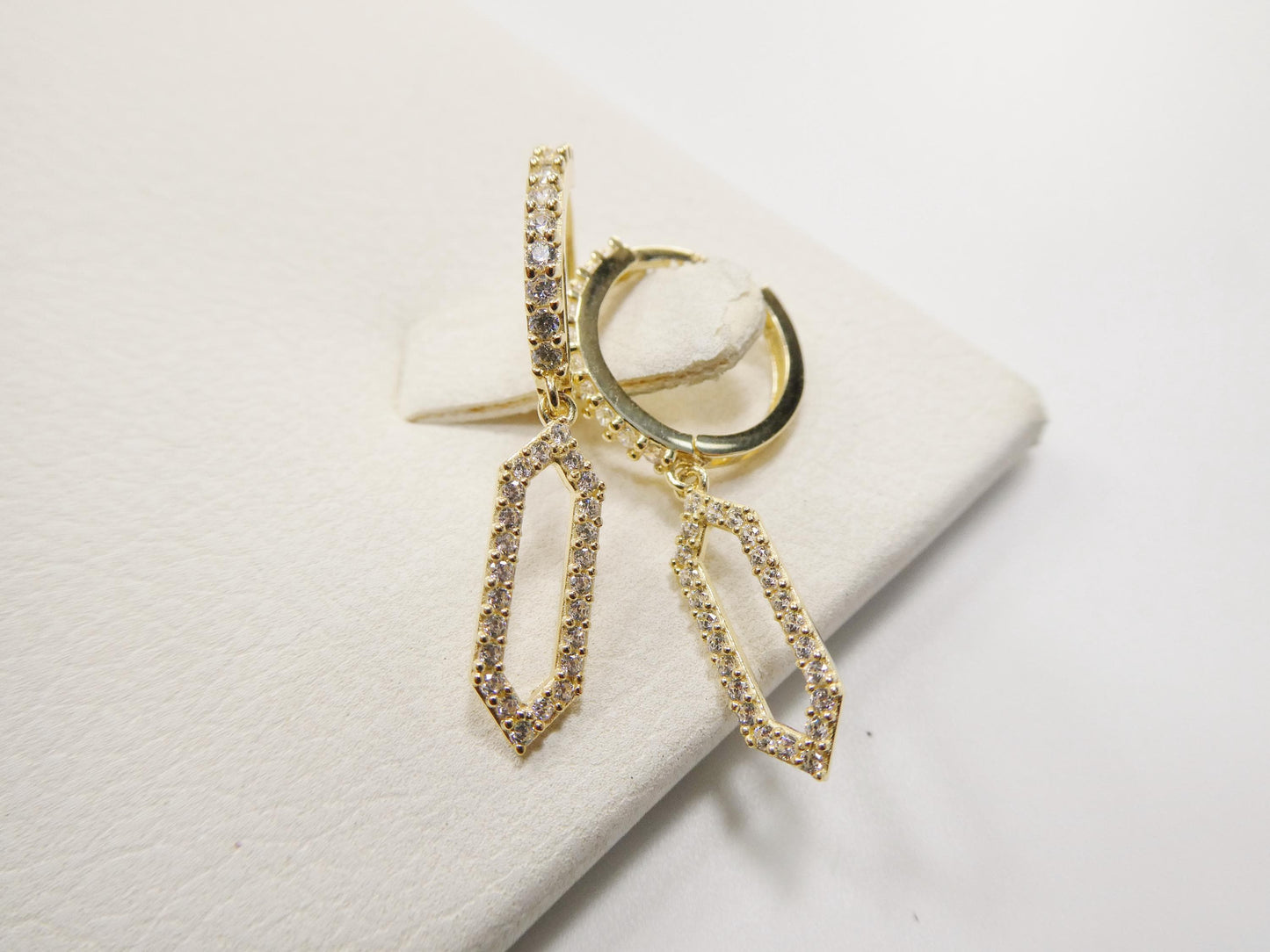 real 10k solid yellow gold paperclip dropping earrings