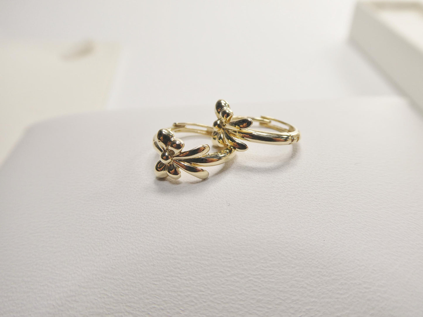 real 10k solid yellow gold designer bow flower hoop huggie earrings