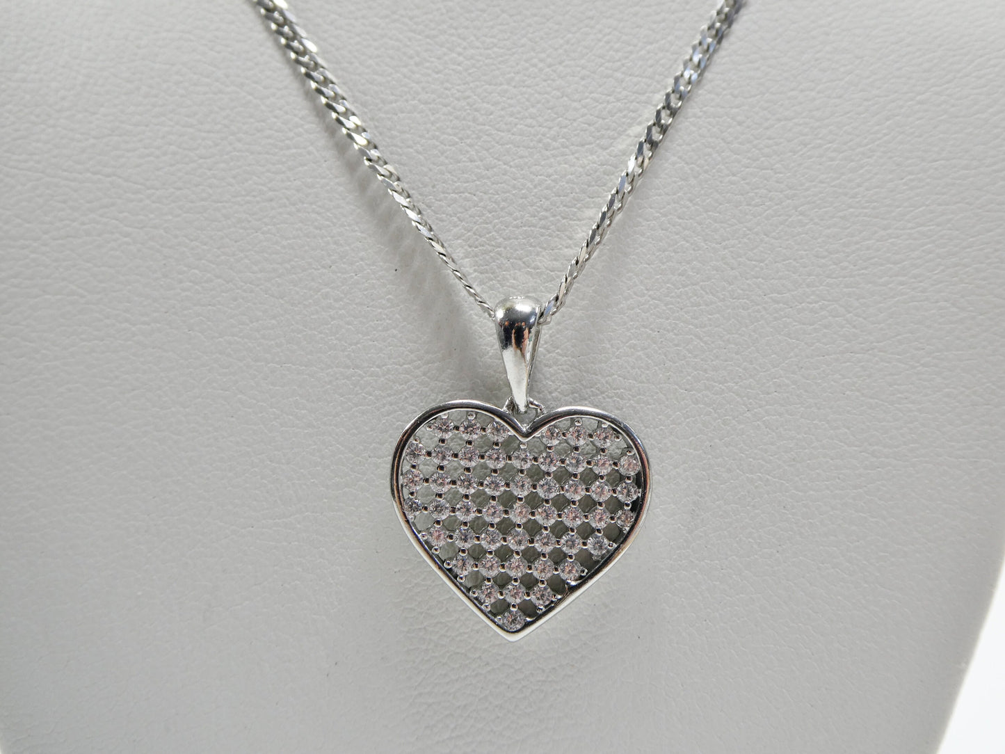 18 inch chain and heart pendent charm 925 sterling silver