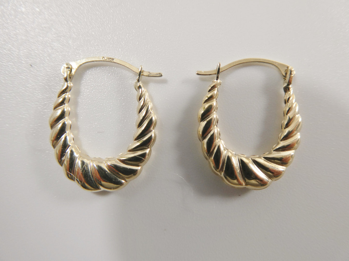 10k real solid yellow gold small classic baby hoop earring