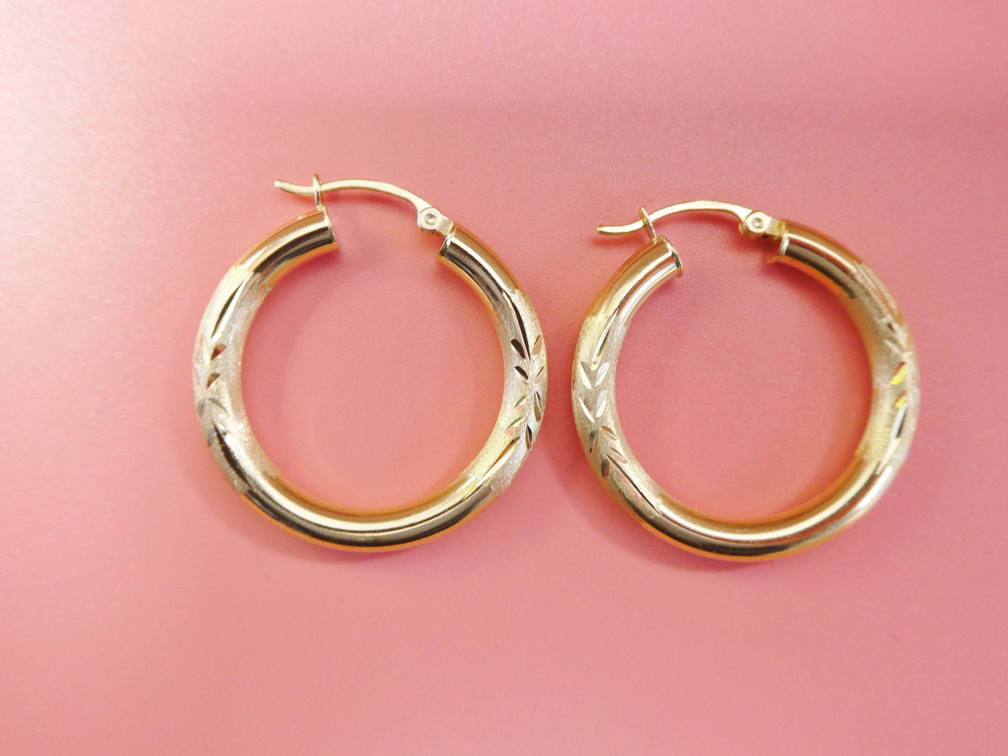 14K real solid yellow gold 4mm round hoop earring snap closure diamond cut finish