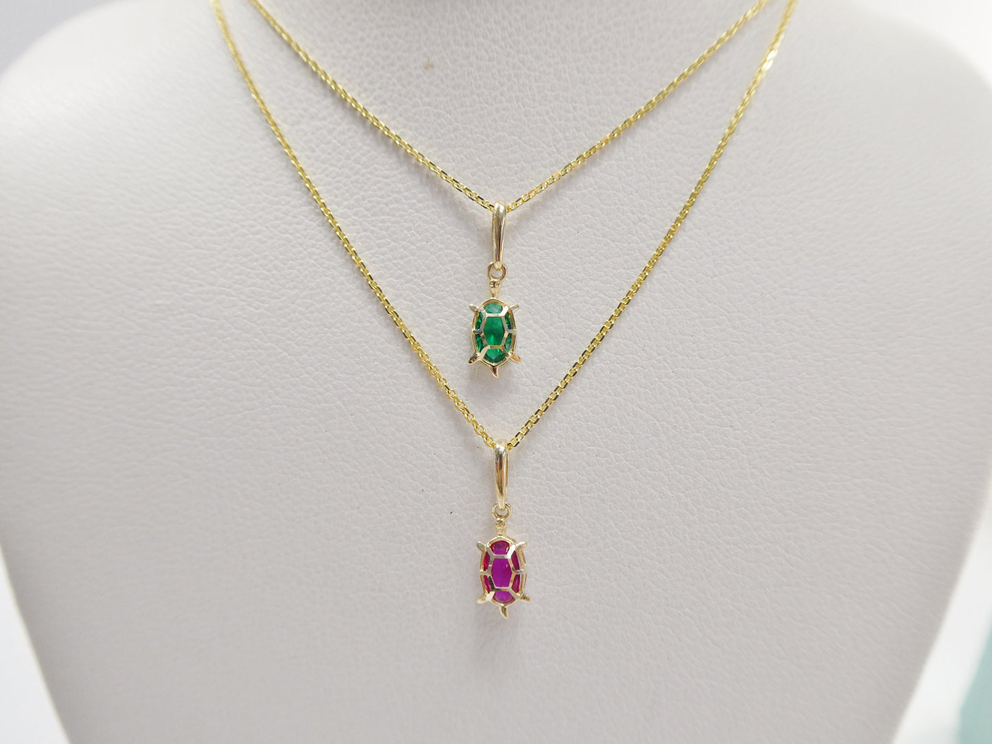 14k real solid yellow gold tiny color stone turtle pendent and cable necklace