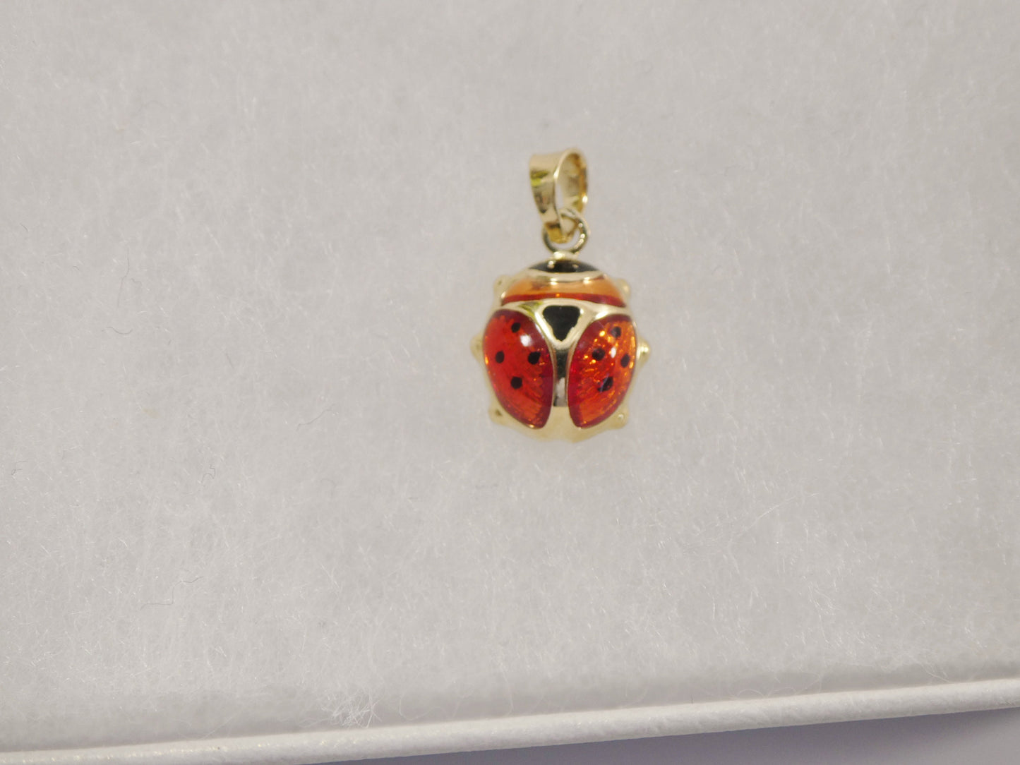 14k real solid yellow gold small enamel lady bug charm pendent