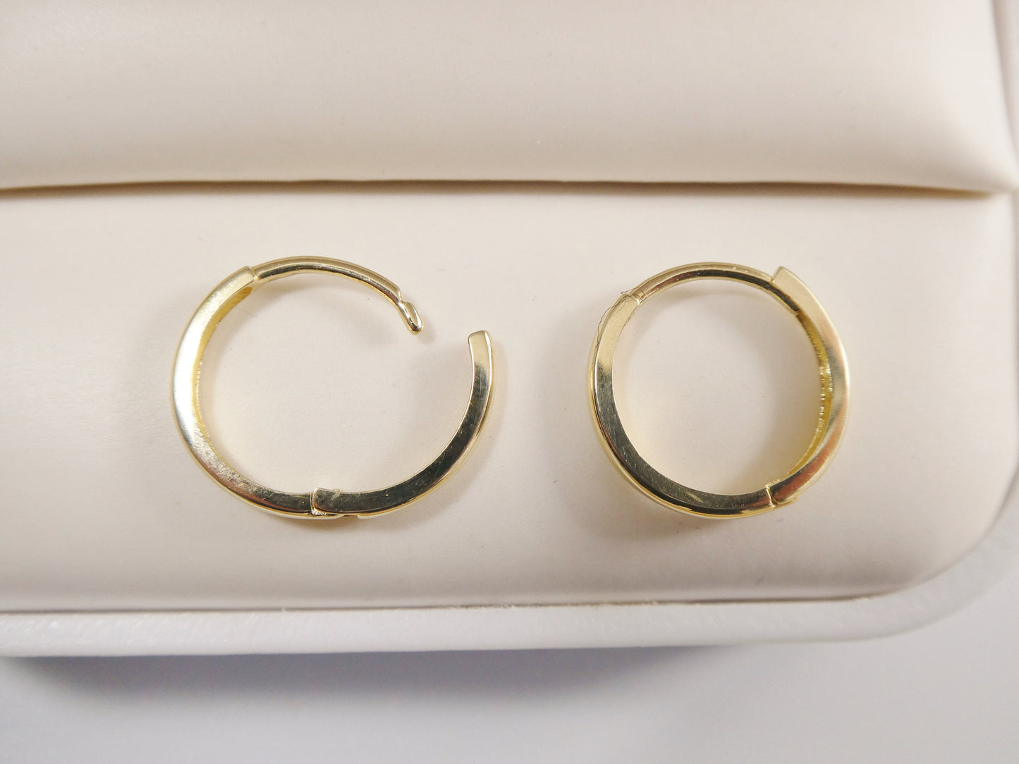 real 10k solid yellow gold 13.4mm high polish plain hoop huggie earrings