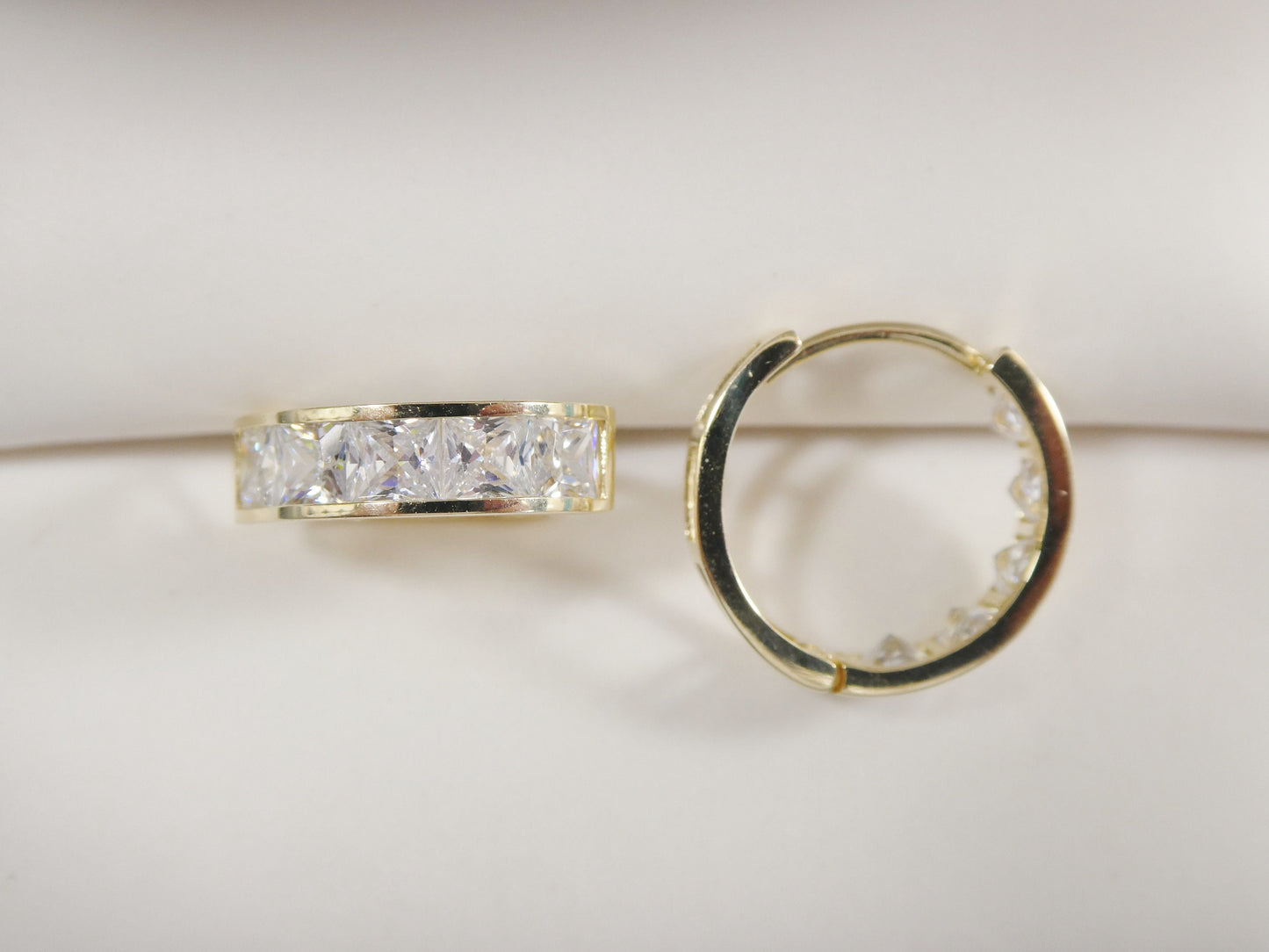 real 10k solid yellow gold princess-cut setting 14mm hoop huggie earrings