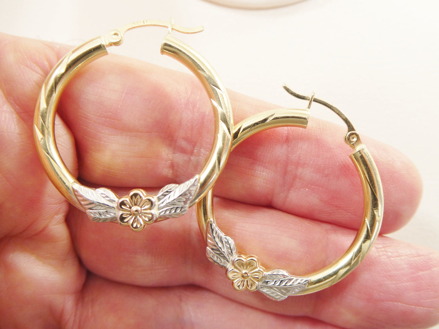 14K real solid yellow gold 3mm /30mm round hoop earring snap closure diamond cut finish