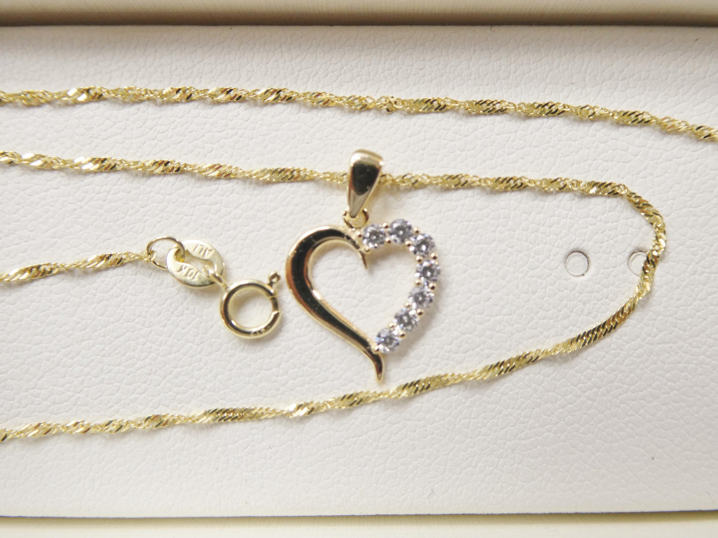 10k real solid yellow gold 16 inch chain and heart pendent set
