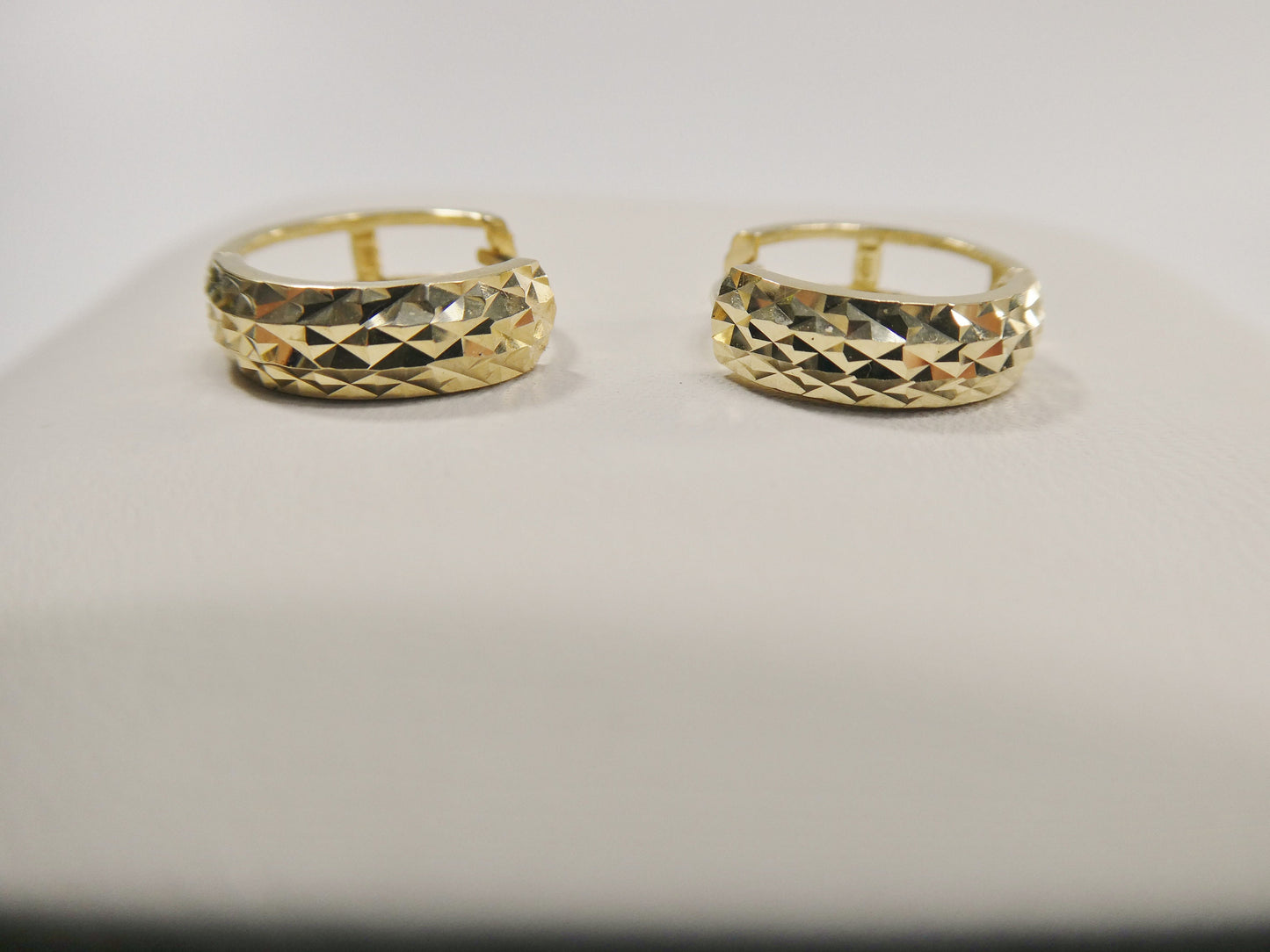 real 10k solid yellow gold diamond cut 13m hoop huggie earrings
