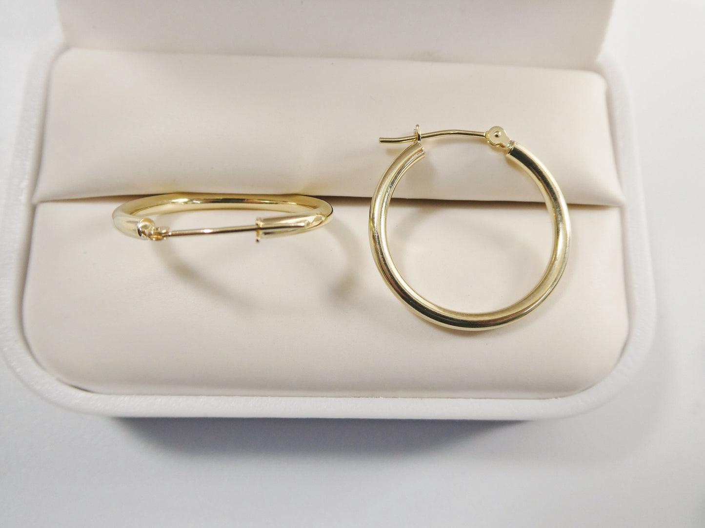 14K real solid yellow gold 2mm / 22mm round hoop earring snap closure high polish finish