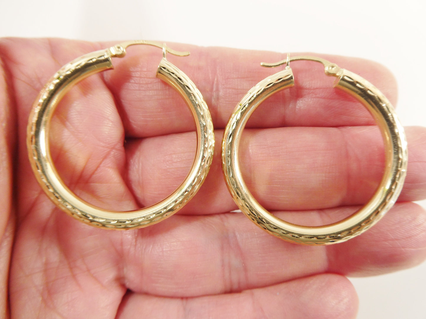 14K real solid yellow gold 35mm round hoop earring snap closure full diamond cut finish