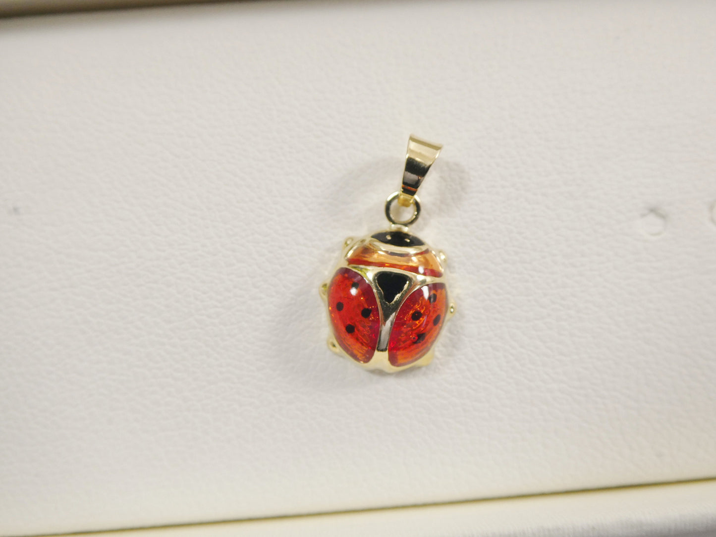 14k real solid yellow gold small enamel lady bug charm pendent