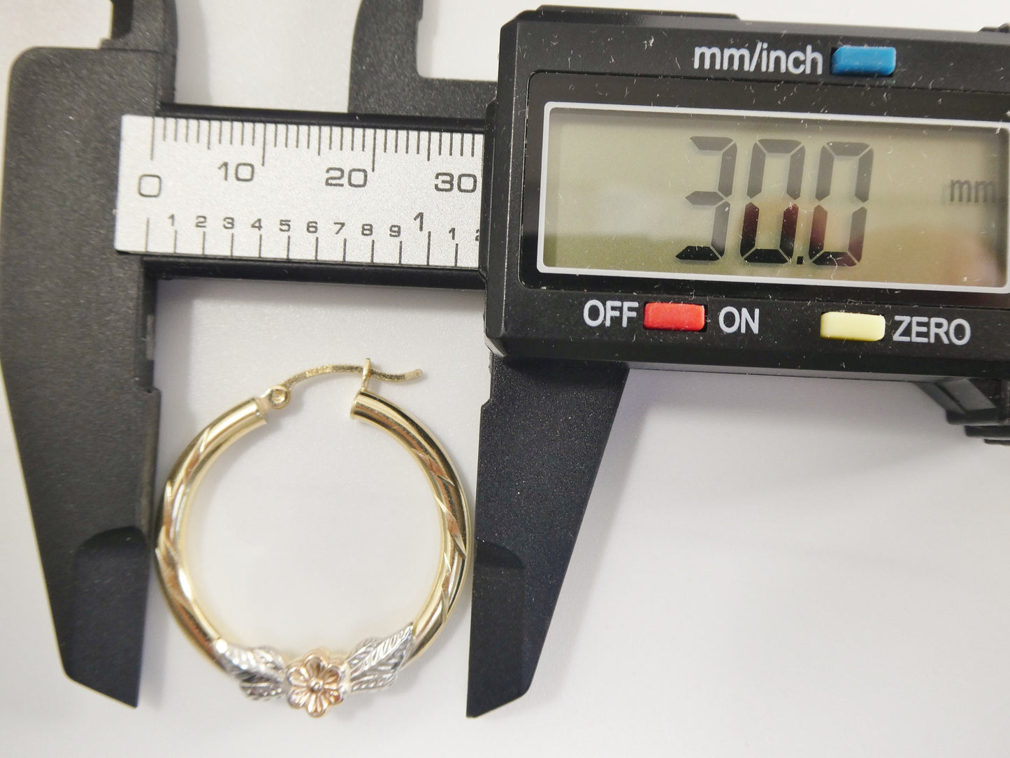 14K real solid yellow gold 3mm /30mm round hoop earring snap closure diamond cut finish
