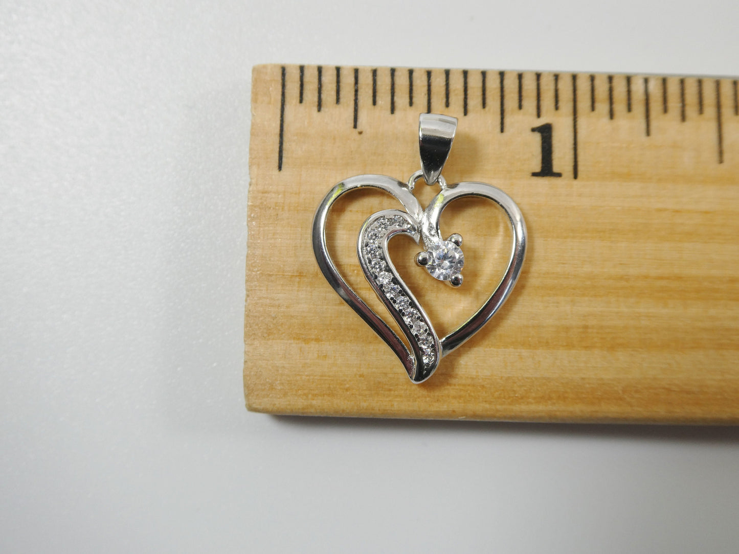 18 inch chain and heart pendent charm 925 sterling silver