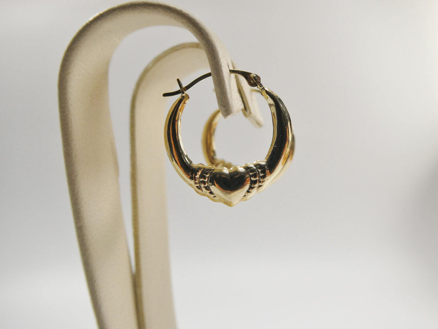 10k real solid yellow gold small heart earrings
