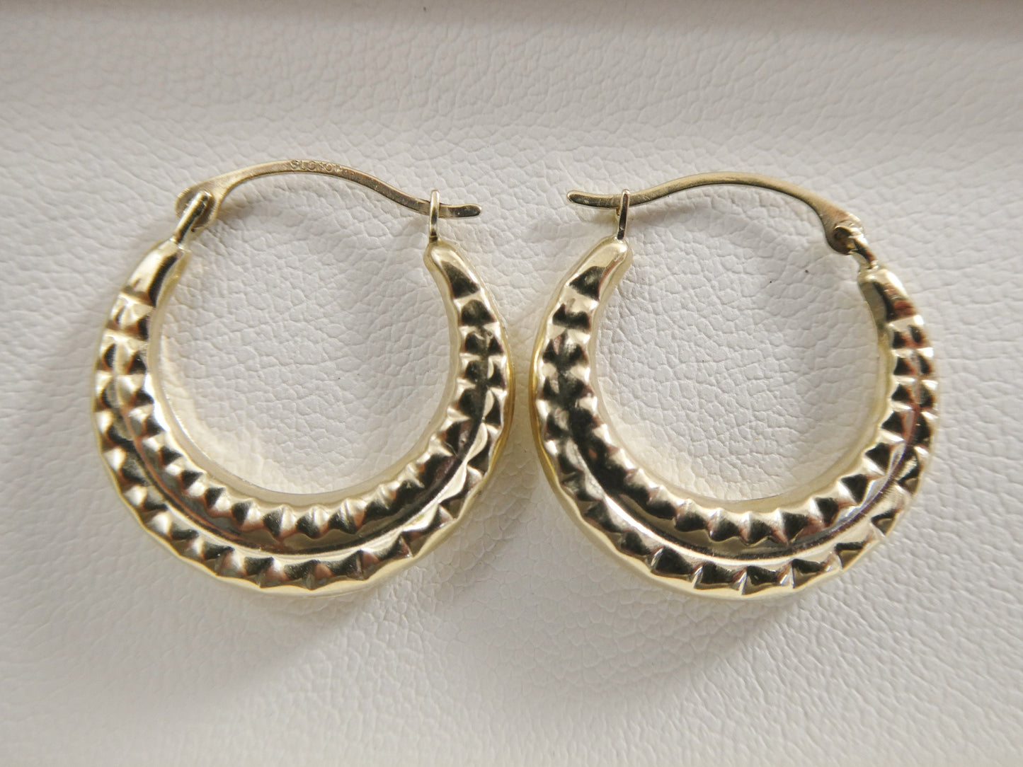10k real solid yellow gold 18MM classic design hoop earrings