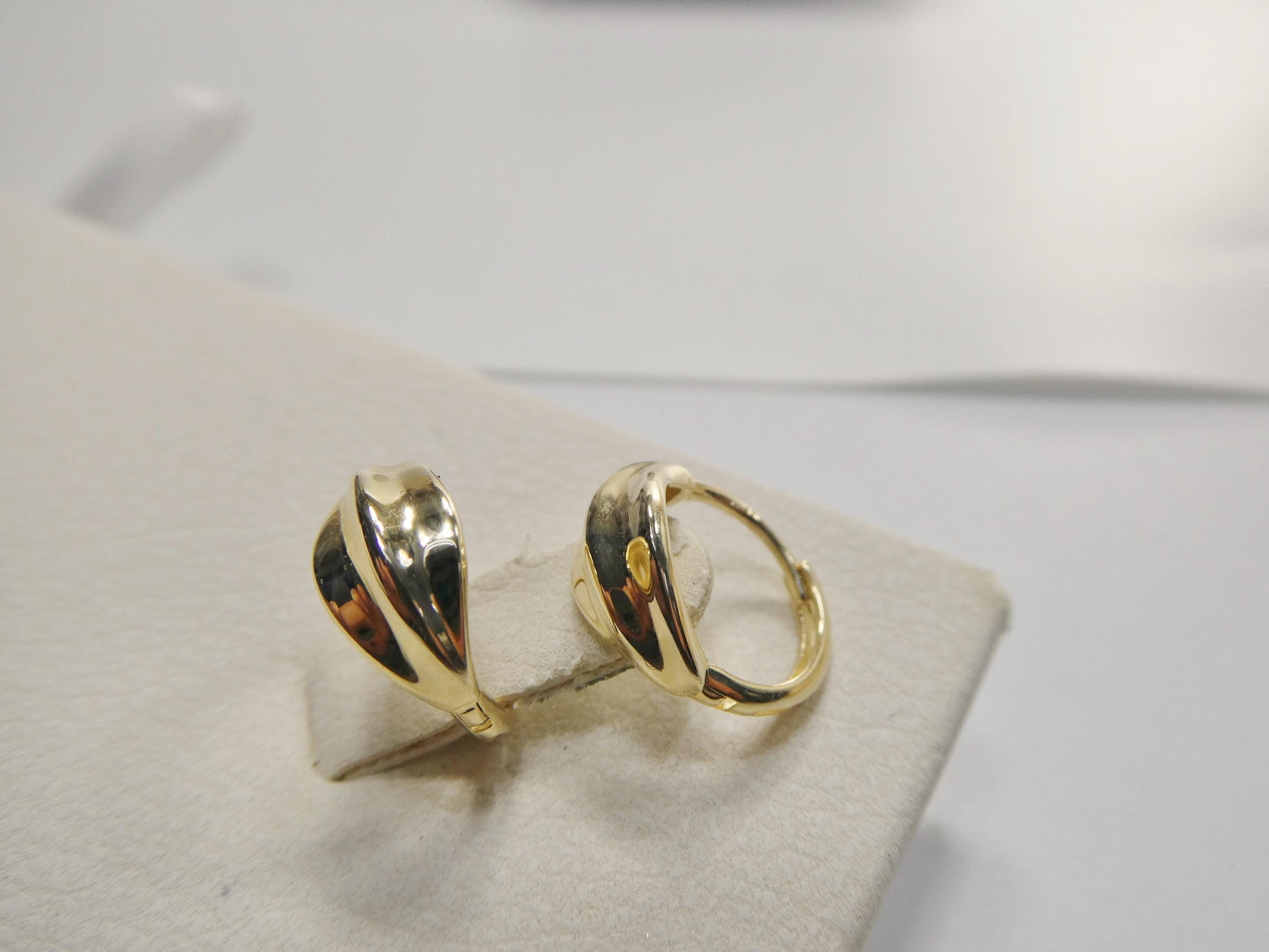 real 10k solid yellow gold designer polish hoop huggie earrings