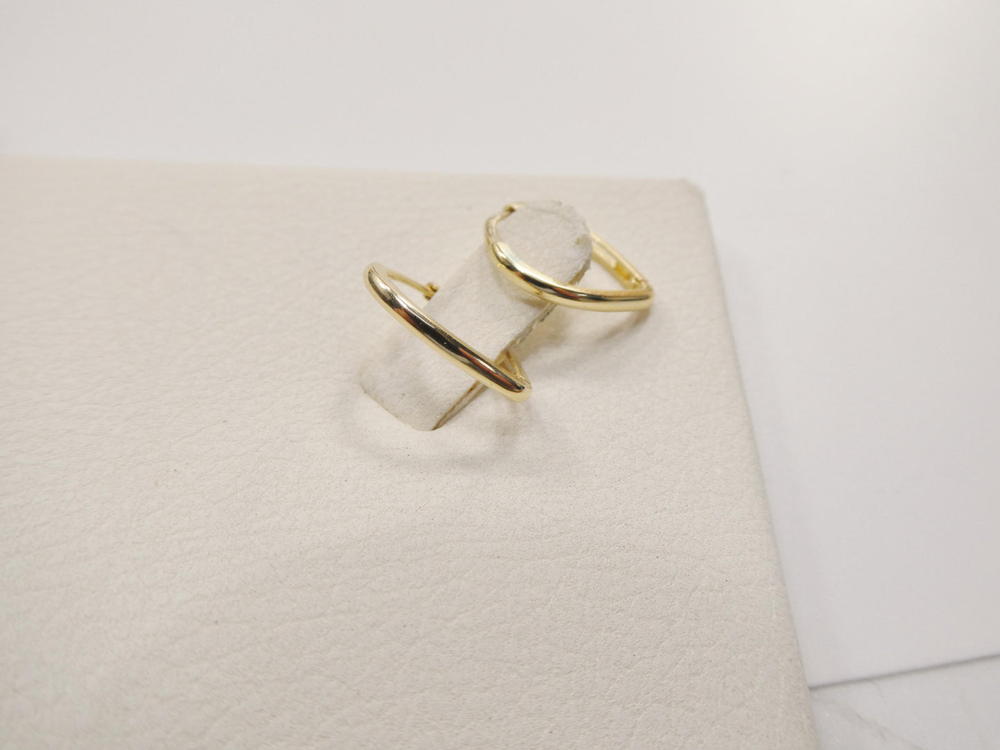 real 10k solid yellow gold plain heart hoop huggie earring