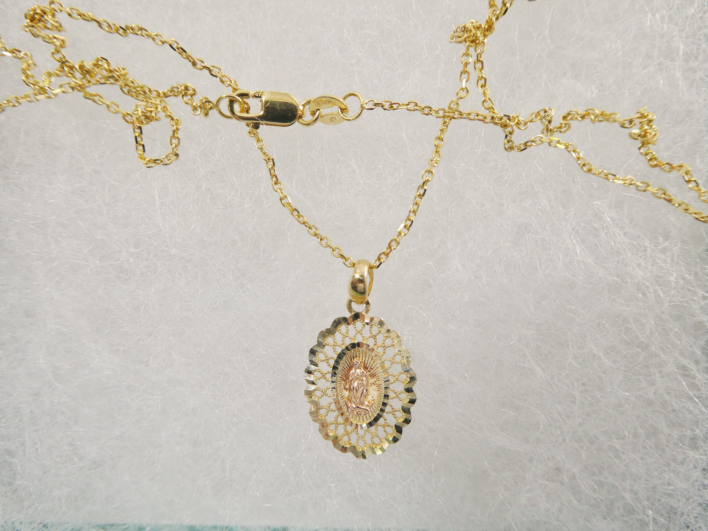 10k real solid yellow gold Guadalupe pendent and 18 inch cable necklace