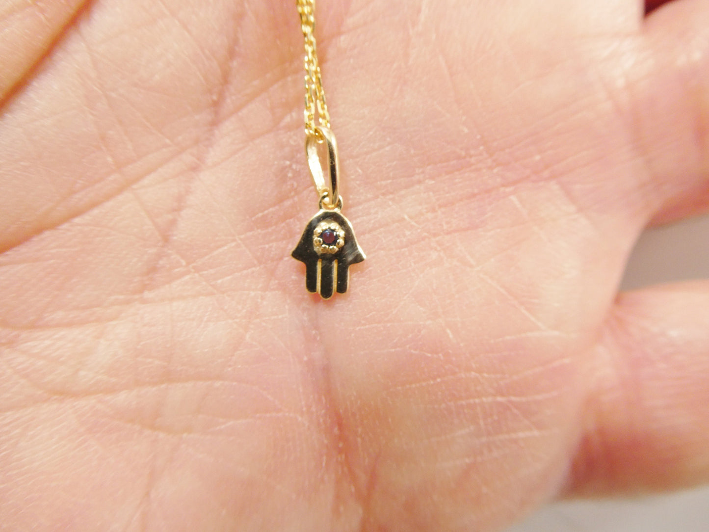 14k real solid yellow gold tiny hand hamsa pendent and cable necklace