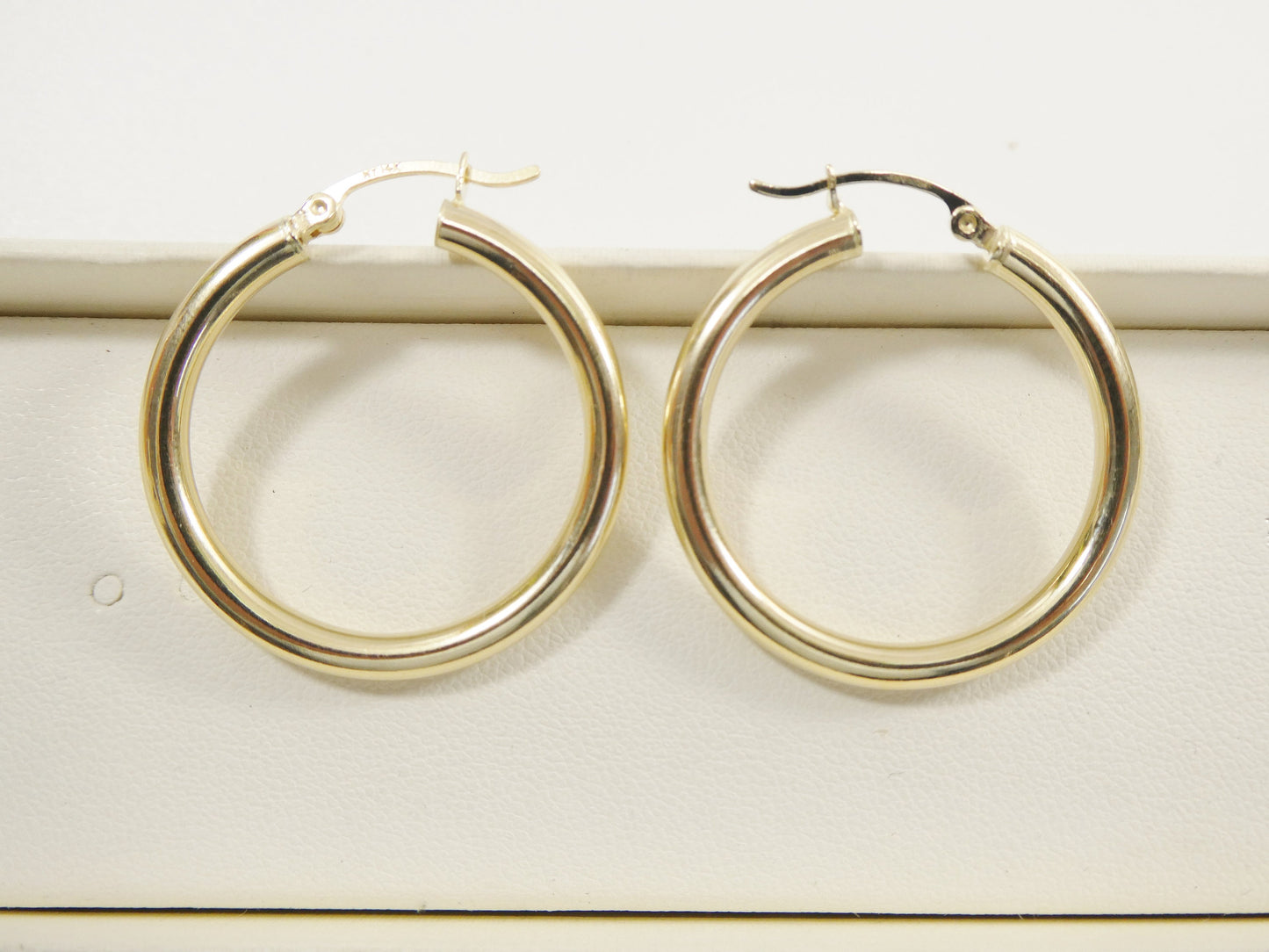 14K real solid yellow gold 30mm round hoop earring snap closure high polish finish