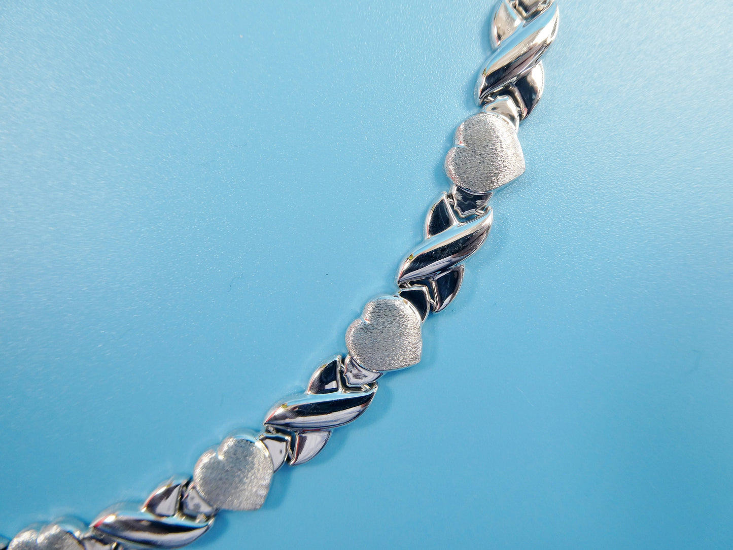 14k white gold color tone necklace xox heart satin finish over real 925 sterling silver