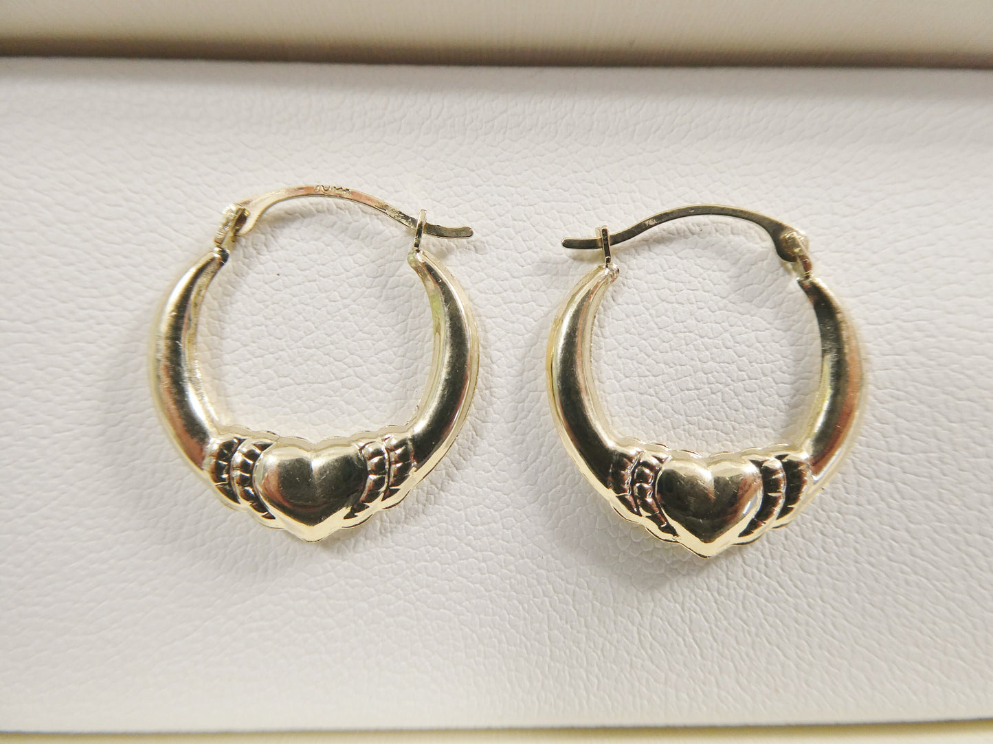 14k real solid yellow gold small heart hoop design earrings