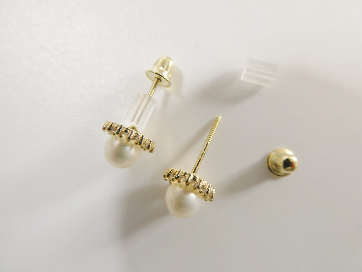 real 10k solid yellow gold freshwater cultured pearl screw back stud earrings