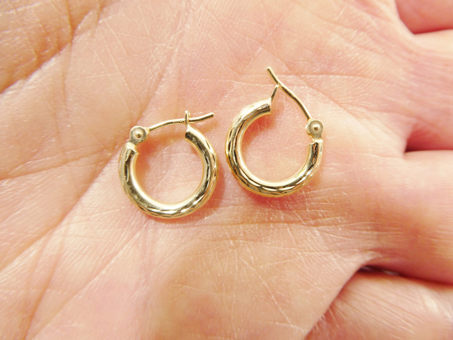 10k real solid yellow gold 2mm tube diamond cut hoop earrings