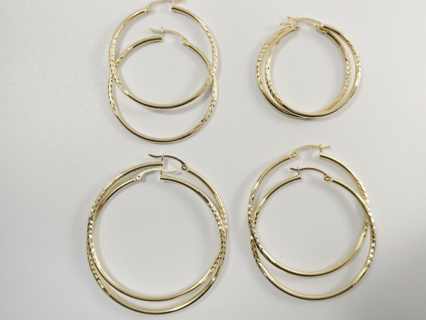14K real solid yellow gold 2mm round hoop earrings snap closure Dimond cut finish