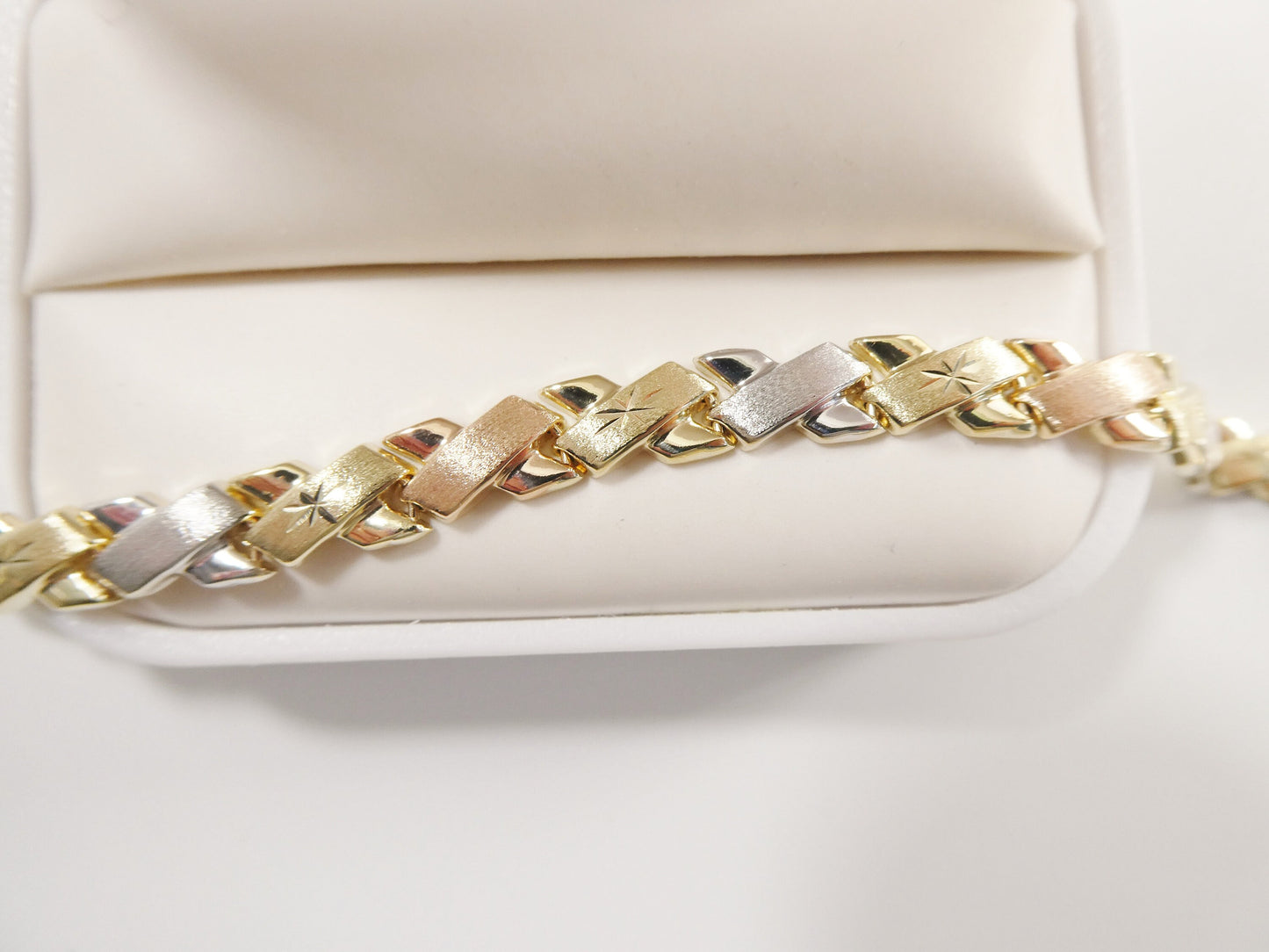 14k real solid yellow gold x style 7 inch bracelet