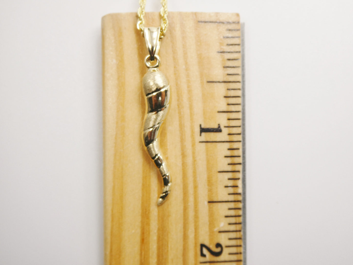 14k real solid yellow gold horn pendent and robe necklace