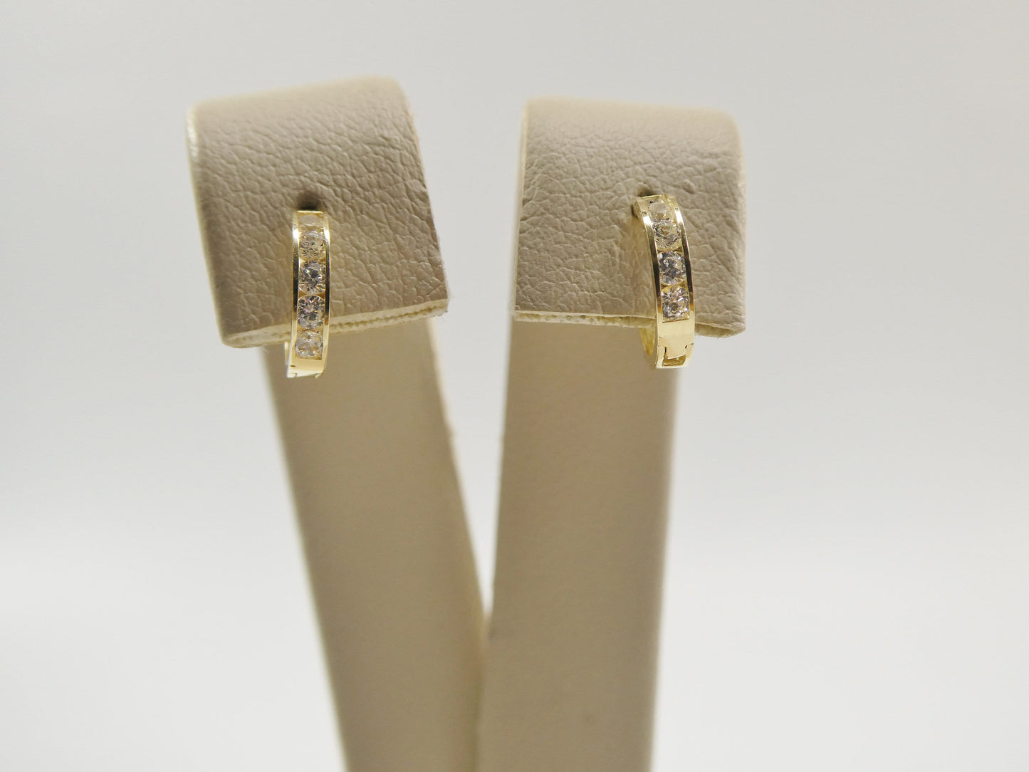 real 10k solid yellow gold small 9mm prong setting huggie hoop earrings