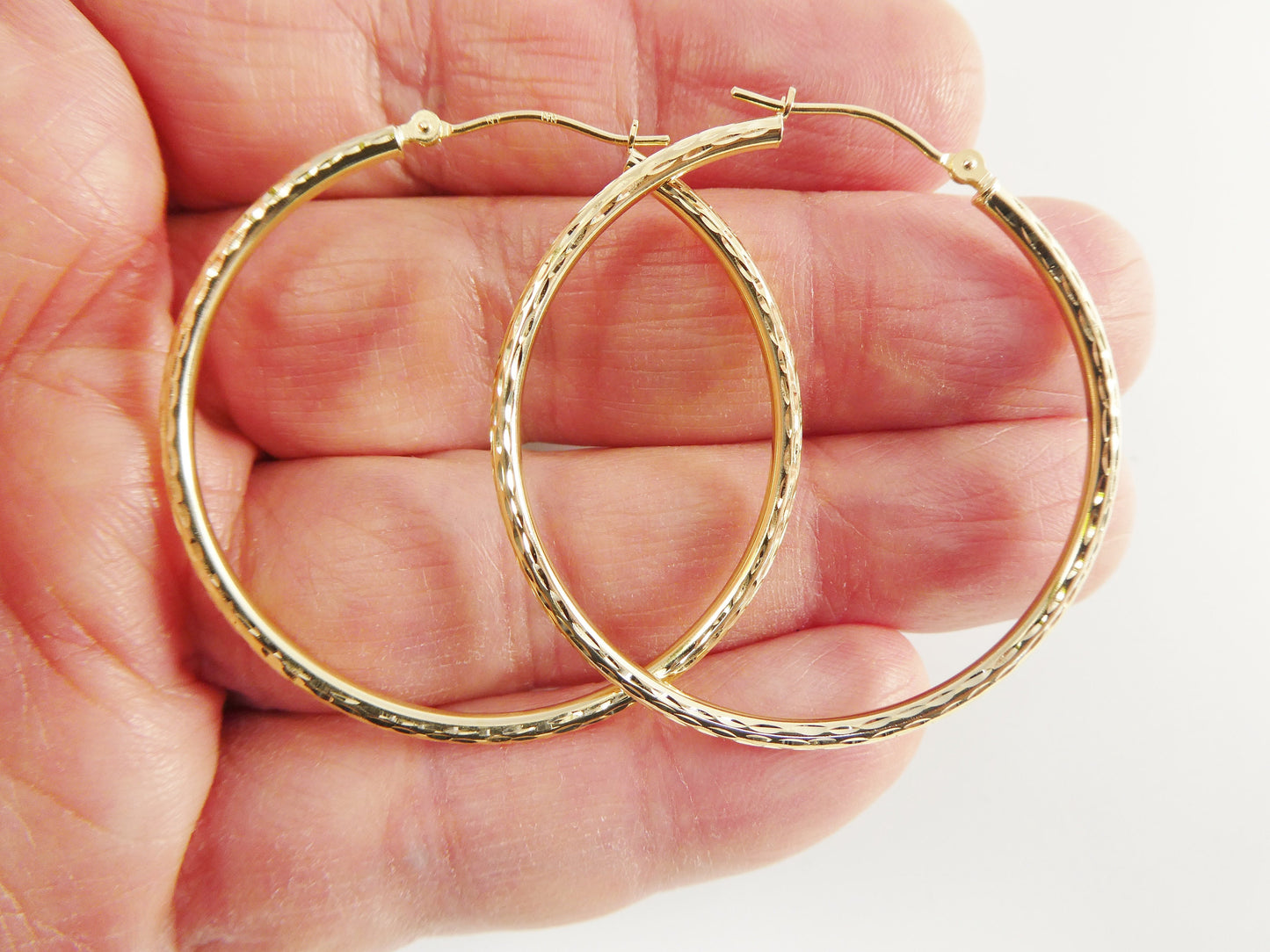 14K real solid yellow gold 2mm / 40mm diamond cut hoop earring snap closure