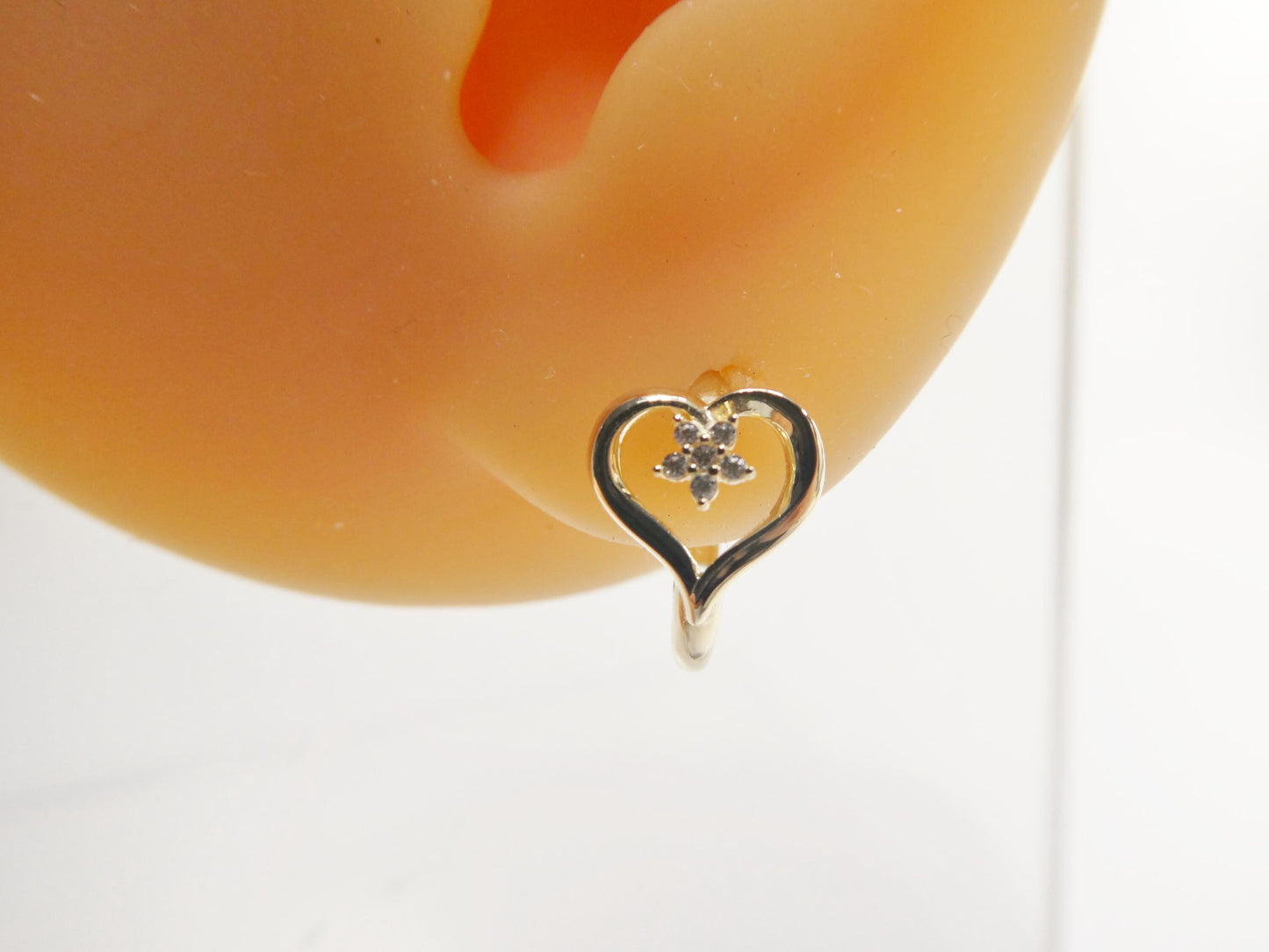 real 10k solid yellow gold designer heart flower hoop huggie earrings