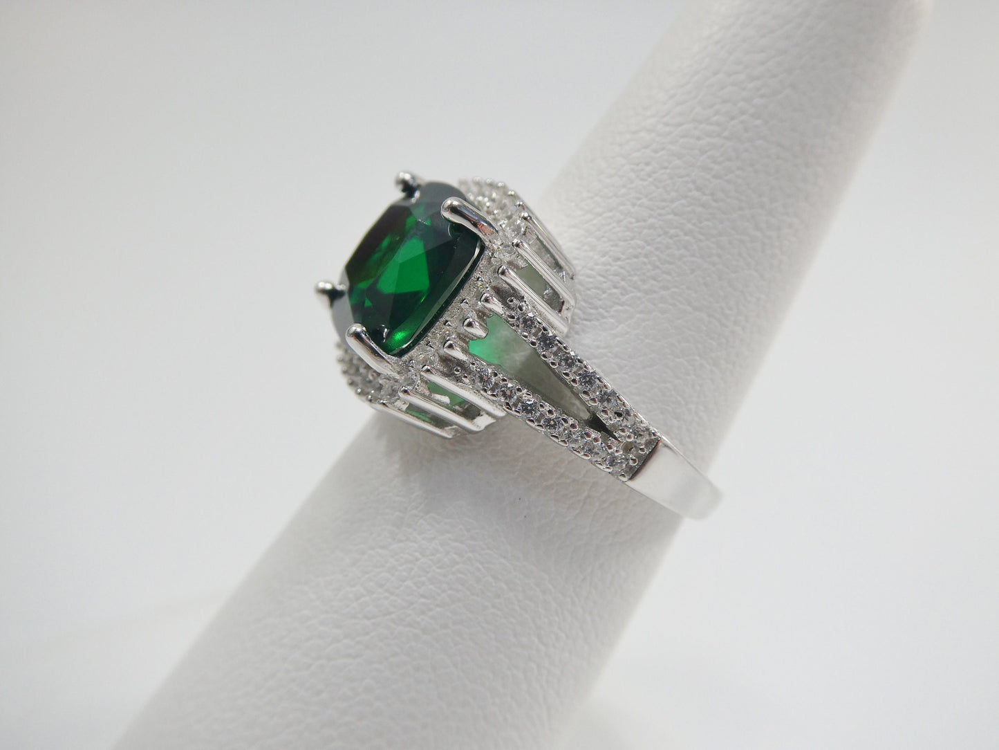real 925 sterling silver may emerald color stone ladies ring