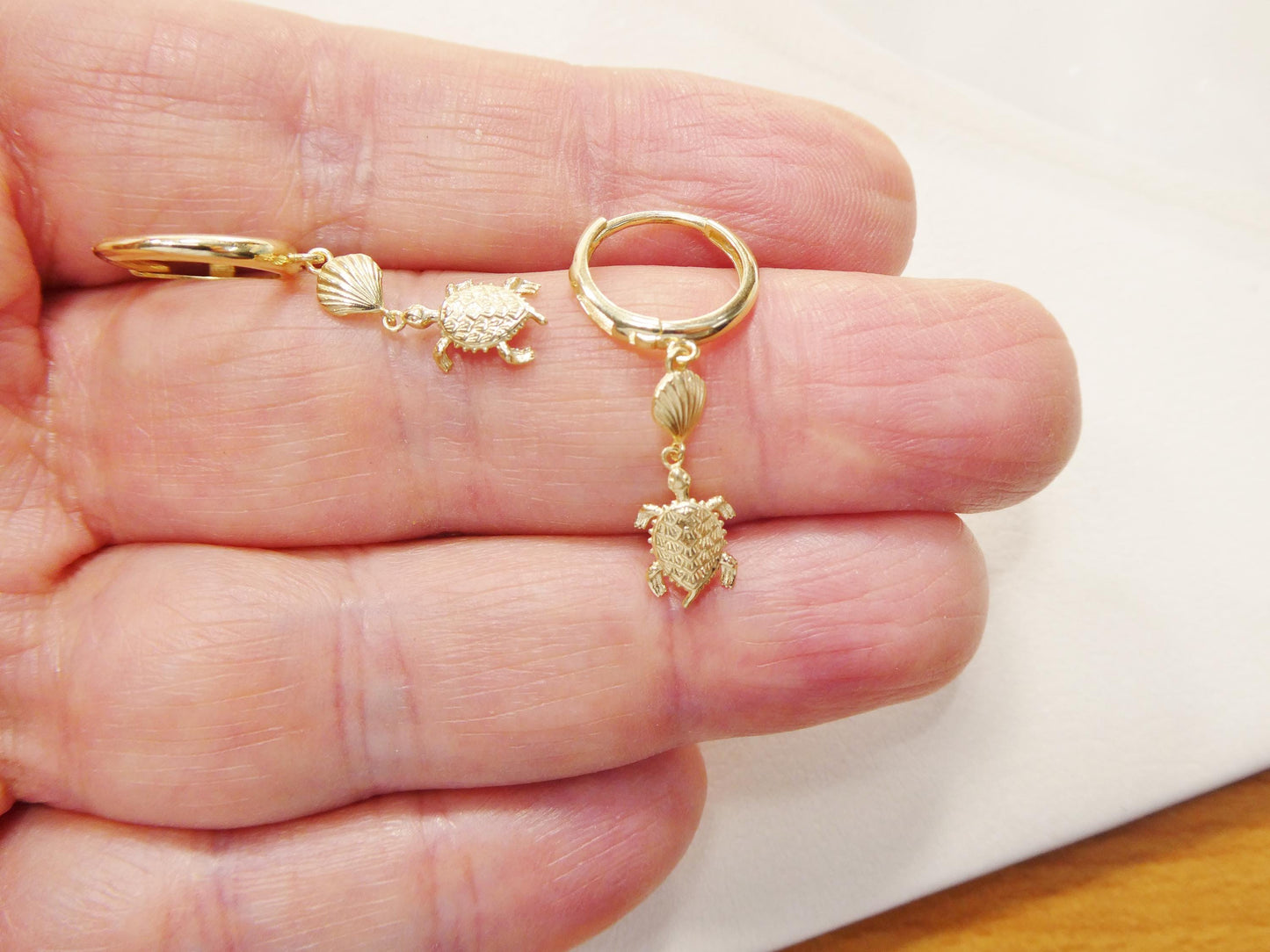 10k real yellow gold turtle dangle plain huggie earring