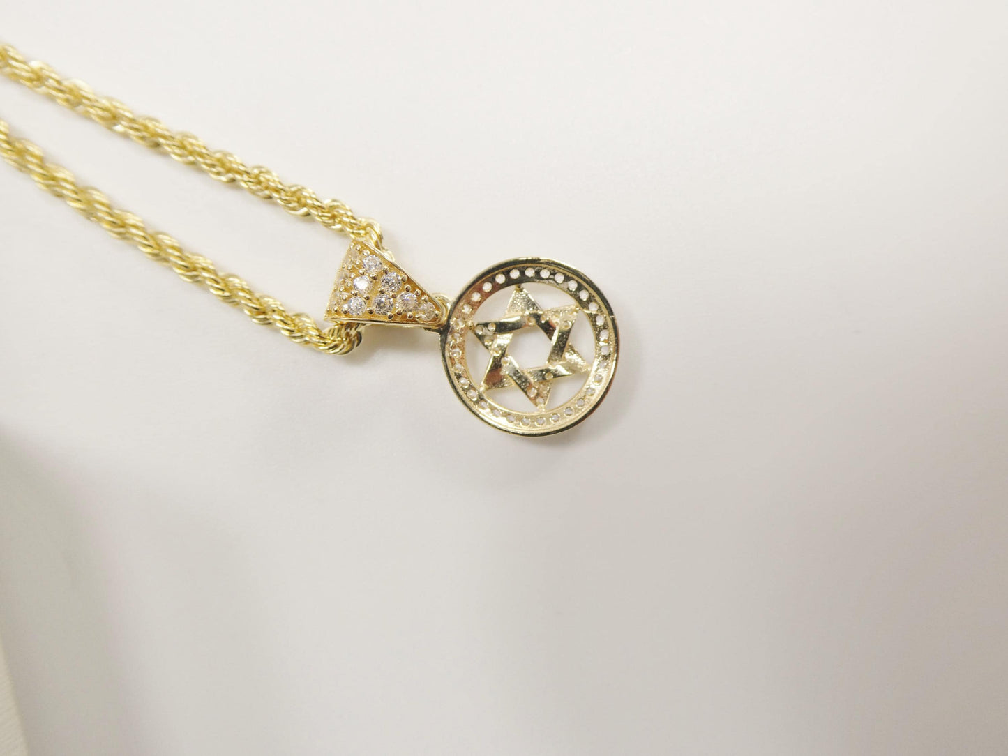 10k real solid yellow gold 16 inch chain and star David pendent set